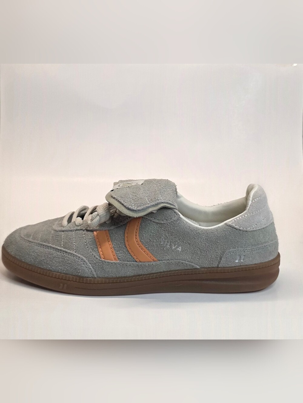 New Coolway Silva Sneakers  Grey Orange Suede Gum Sole Retro Shoes Men's Size 8